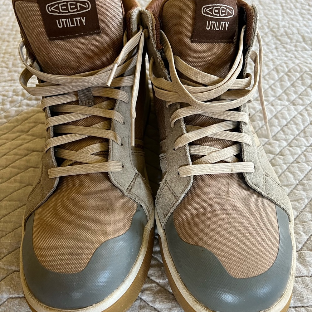 Keen Men's Tan and Gray Utility Sneakers